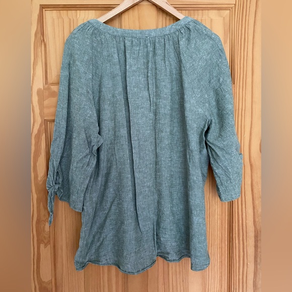 Jones New York blouse - Picture 2 of 3